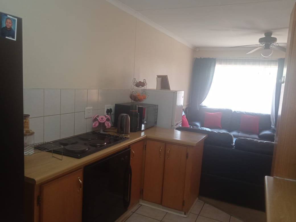 2 Bedroom Property for Sale in Heuwelsig Free State